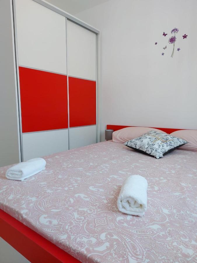 Apartmani Gimi Shine Vrsi Exterior photo